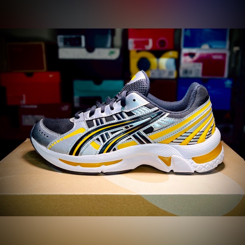 Asics Gel Kyrios Running Shoes Black/Yellow/White/Silver Men's Size 7 NEW